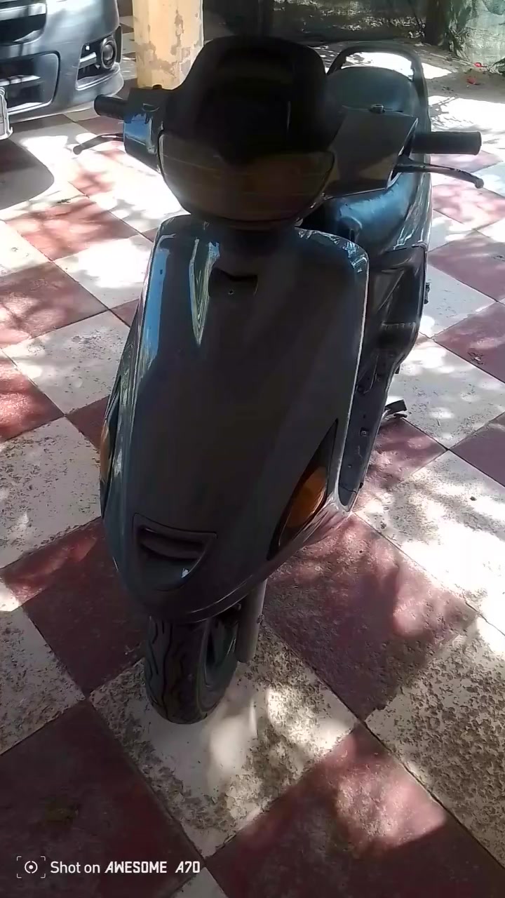 السلام عليكم دراجه للبيع مكاني حله ناحية النيل سعرها 325بيها مجال تفاصيل مذكوره بل فيديو موشراي لا تعبني ***********
