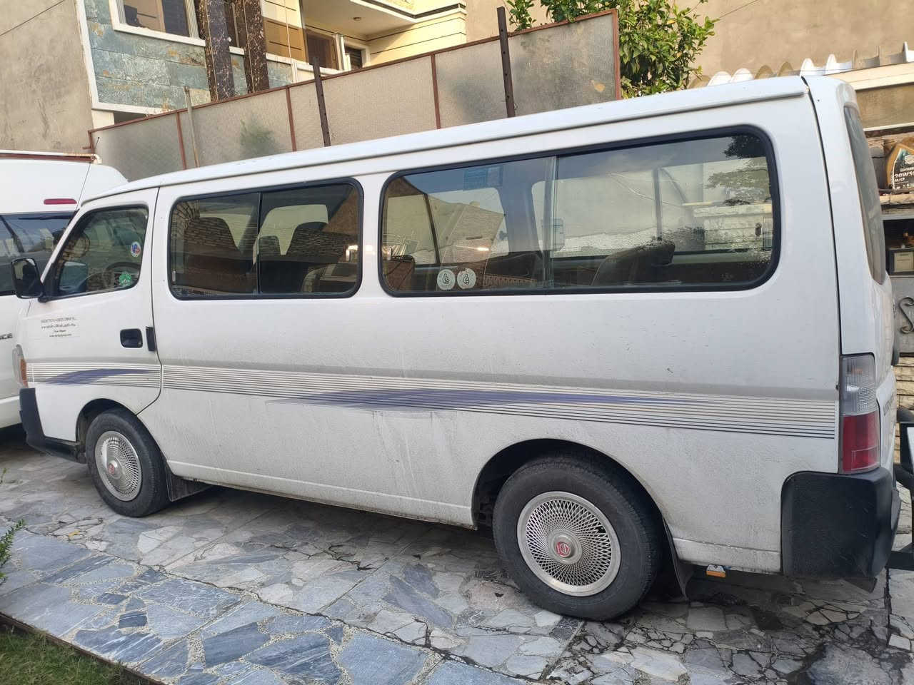 السلام عليكم للبيع نيسان ناصيه 12اربيل مكفولة كاز بلادي محرك مسكر السعر 145 //***********
