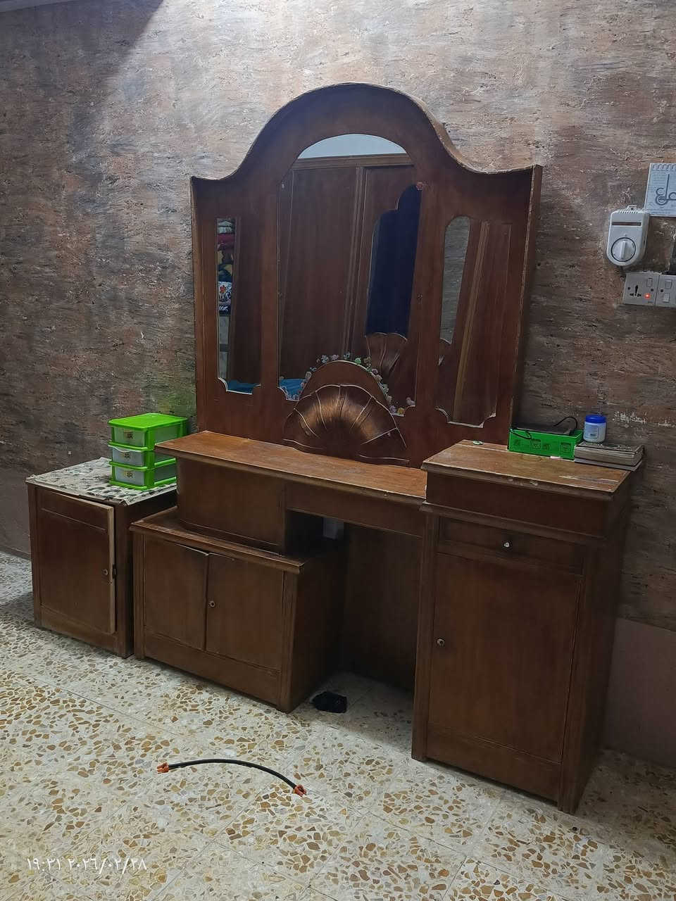 غرفه اخشاب للبيع
مكان كوفه علوه الفحل 
للاستفسار خاص او اتصل عالرقم ***********
