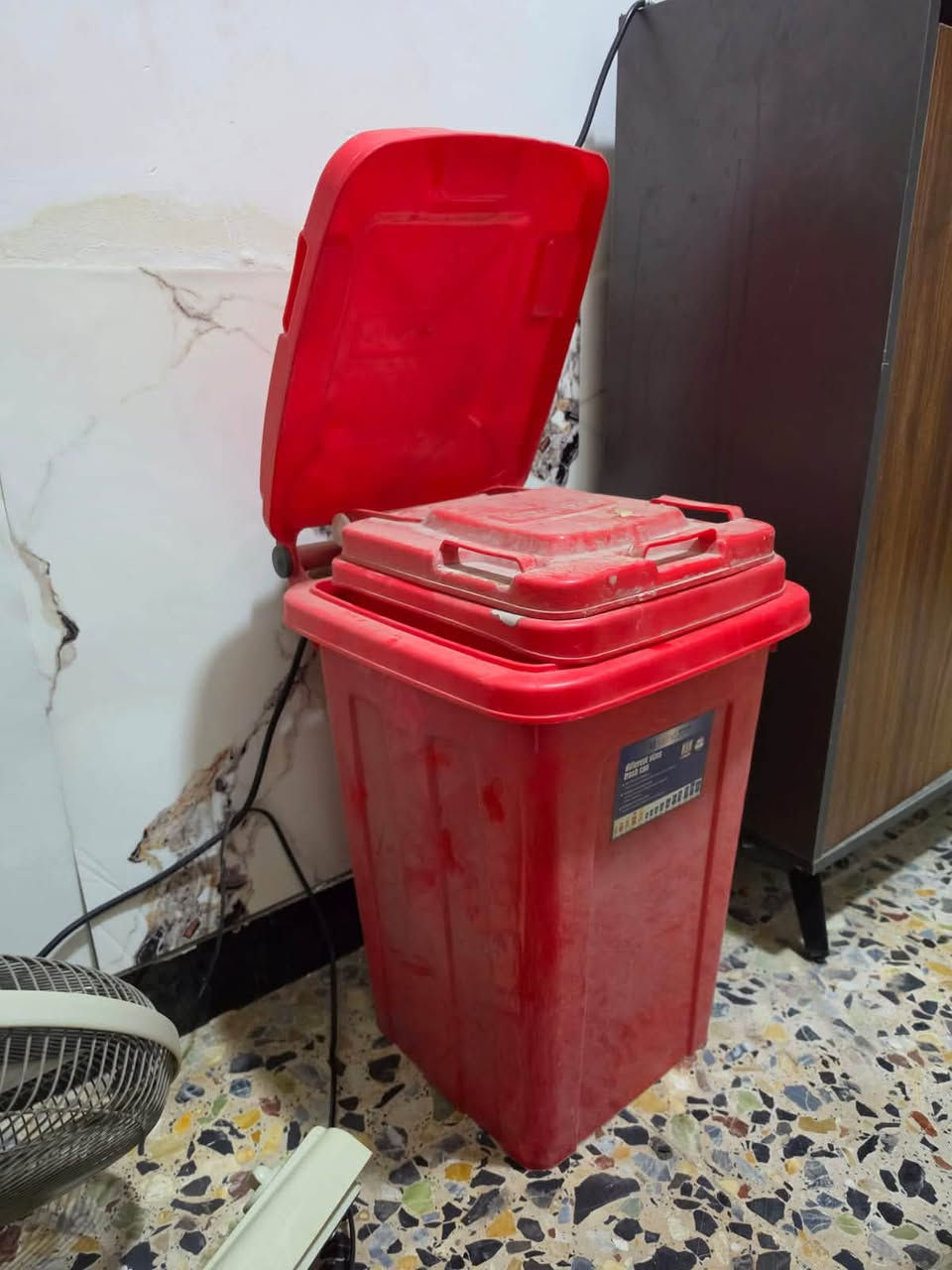 غراض مختبر للبيع
للتواصل
 قاطع حديد 
محمل 
قاطع خشب 
مروحه جداريه 
ميز صغير 
حاويات عدد اثنين 
البيع شلعه وحده مكان الغراض ابو دشيرشارع السعدون 
التواصل واتساب 
*********** 
الأسعار حسب تقييمكم
