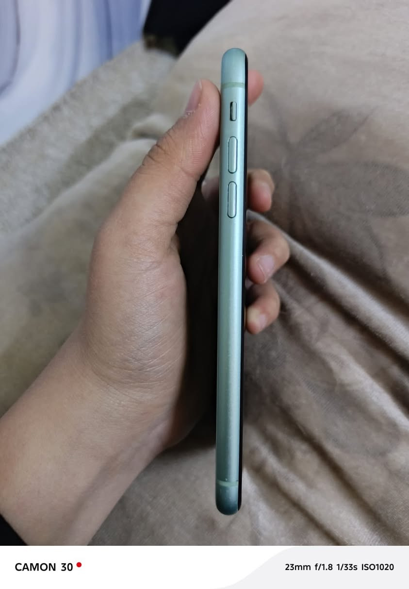 سلام عليكم ورحمة الله وبركاته ايفون 11 عادي ذاكرة64 مبدل بطارية فقط نسبتها 100 كلشي شغال فقط بطارية مبدلة مكاني كربلاء ملحق الفارس شارع القدس رقمي تواصل *********** سعر 230 بي مجال خير من الله
