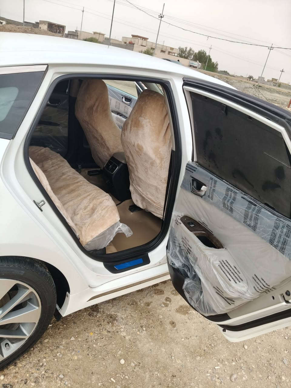 سلام عليكم كيا وبتما خليجي 2018مكينه2400 دوش دبل كزوز مراوس او بيع
فول مواصفات عده البانورامه 
📌3بصمات تشغيل+ابواب +جنطة 
📌تبريد قطعتين+دواخل بيجي 
📌مثبت سرعه 
📌شاشه+كامره+حساس امامي+حساس خلفي
📌تحكم ستيرن جيتهن+شفتات ستيرن جيتين 
📌جنطه ذكيه تفتح اذا تقربت عليه 
📌6سماعت+شحن لاسلكي 
📌ويل 18كروم بلاد+سبير هم كروم
📌مري شفط+شاير بلمري 
وبعد بيه هواي موصفات سياره  رقم نكليزي مثنى بسمي نضيفه سياره حيل ***********
