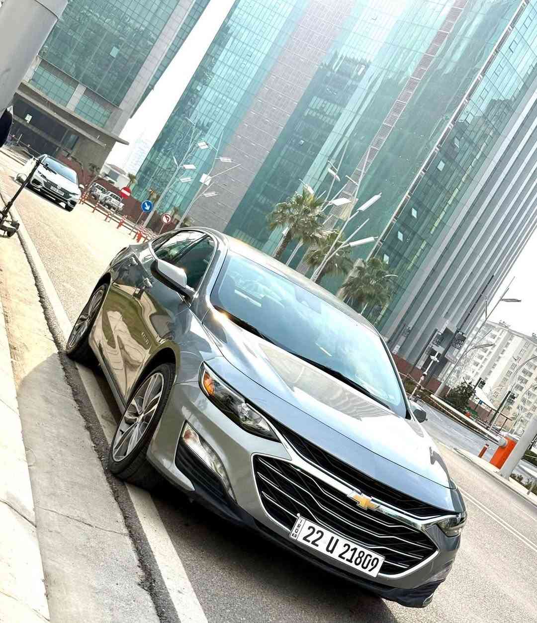 السلام عليكم
شوفرليت ماليبو 
تسجيل جديد رقم اربيل
موديل : 2023
سعر : 127 ورقة وبيها مجال 
وارد : امريكي
اللوان : سلفر
السيارة مبدل بيها جاملغ يسار امامي وشوية بارد بلباب 

المواصفات  LT
عداد المشي 33 الف
ويل بريمير بلادي
شاشة كبير لمس
كاميرا
ابواب  بصمة
بصمة تشغيل 
تشغيل عن بعد 
هاند بريك بصمة
اوتو هولد 
اوتو ستارت  
رادار امامي (تحديد مسار)
‏‎رادار جانبي (نقاط عمياء)
‏‎رادار خلفي (التحذير من الاصطدام)
.
مكان سيارة صلاح الدين تكريت
رقم الهاتف ***********
