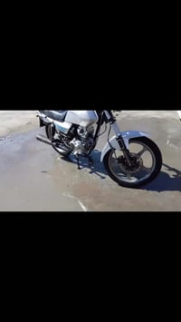 دراجه للبيع موديل 2021 بدون أوراق مكفوله من للسرقه ومن أي شي نضافه هاي...