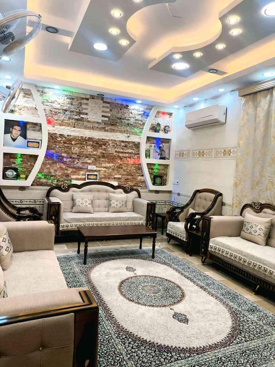 🏠 السلام عليكم ورحمة الله وبركاته
✨ للبيع منزل ركن في كربلاء – حي المجتبى ✨

📍 الموقع: حي المجتبى – مقابل المستوصف

📄 طابو صرف مباشر بدون ورثة

📐 مساحة الأرض: 200 متر

🏗️ سنة البناء: 2019 (بناء حديث)

مواصفات المنزل:

🔹 استقبال واسع 6×4

🔹 صالة كبيرة 8×4

🔹 5 غرف نوم:

▪️ غرفة 6×4

▪️ غرفتان 4×4

▪️ غرفة 5×4

▪️ غرفة أطفال 3.5×3

🔹 مطبخ 3.5×3

🔹 مطبخ حار خارجي

🔹 حمامات داخلية ومجاميع صحية خارجية.. على شارع 20

🔹 كراج سيارة بمساحة 50 متر

📞 للاستفسار:

*********** 

***********
