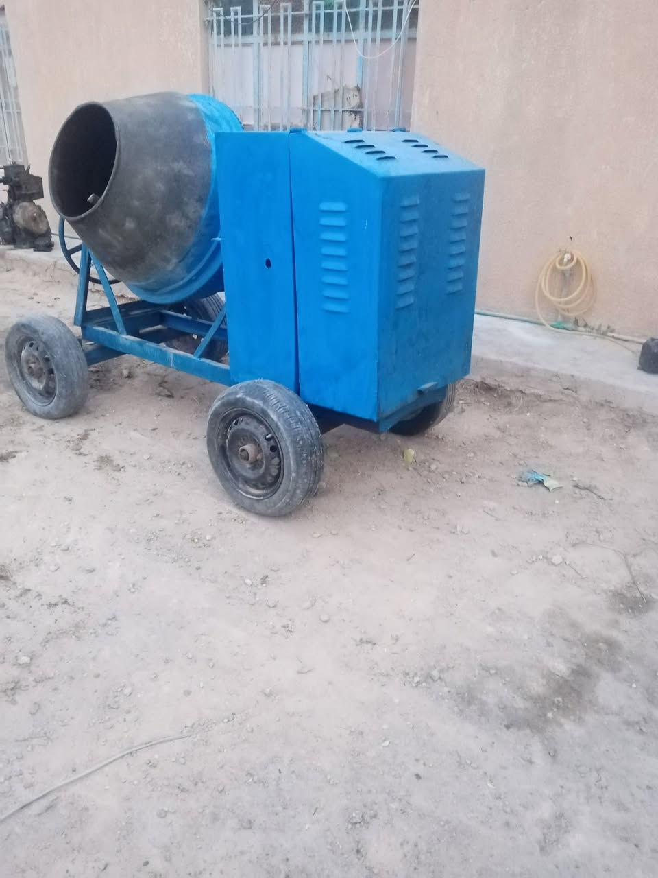 السلام عليكم خباطه للبيع حنه بشير مكفوله من كلشي محرك عل فحص كدر مكفول السكن (((الرمادي))) السعر ((مليون٤٥٠)) التواصل ع هاذه الرقم ***********
