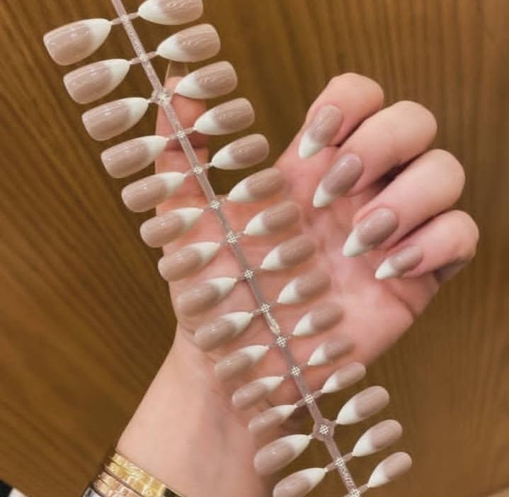 اظافر العيد 🙃♥
متوفر اظافر لحميه طبيعيه جداً ♥يوجد تخفيضات حصريه للعيد سارعو بل حجز كميه محدوده 
يوجد توصيل ✨


**إذا كنت صاحب هذا الإعلان وتريد حذفه لأي سبب، رجاءا أرسل رسالة إلى الدعم الفني**