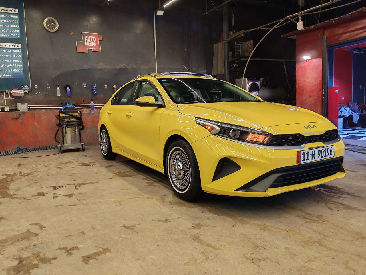 السلام عليكم.. 
كيا فورتي 2023 بااسمي نص فول ام شاير بل مري ورادار جانبي للبيع ماشيه 40 سياره ليبل واحد بدون تبديل حادثها جاملغ خلفي فقط صؤر الحادث بل منشؤر  دوشمه عام مابيها نقص ابد تخم تاير جديد منضومه غاز 60 لتر
.. سياره تنباع بدون كماليات
مكاني الدوره للاستفسار الاتصال ***********
