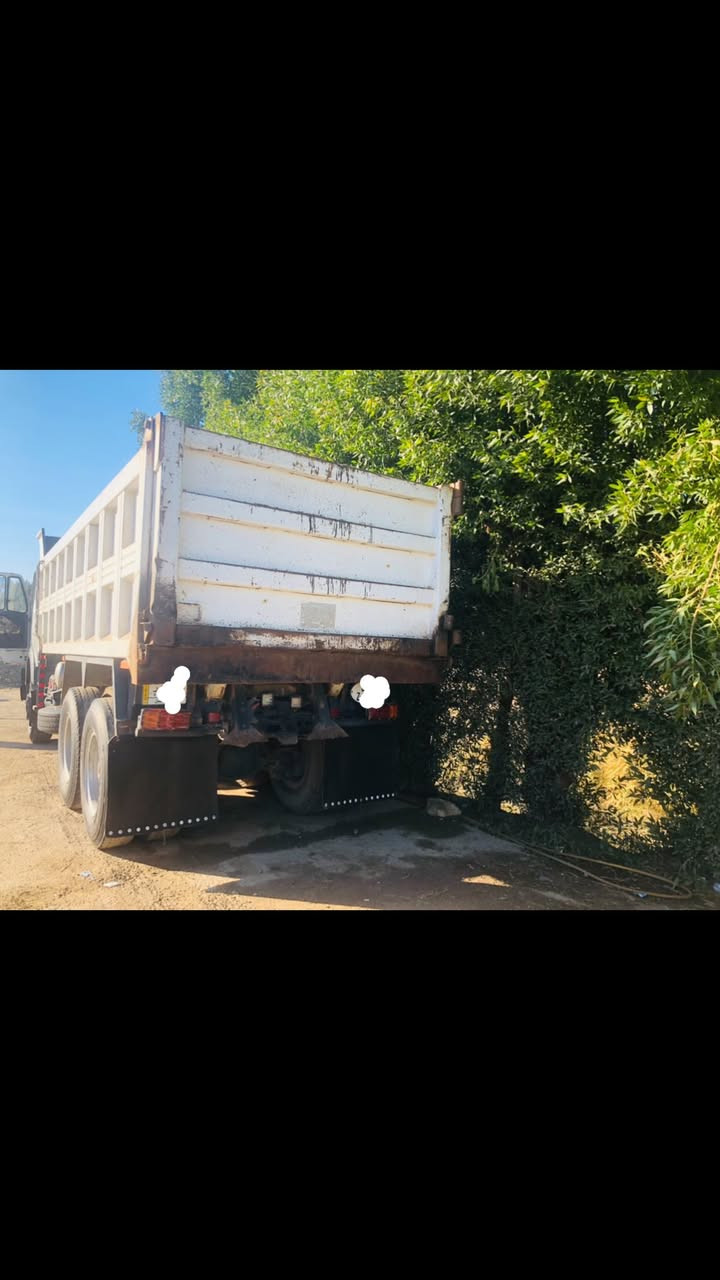 مارسدس لكزز طويله
موديل 91
قلاب 
مكاني بابل الحله 
غير متواجد خاص رقم ***********
