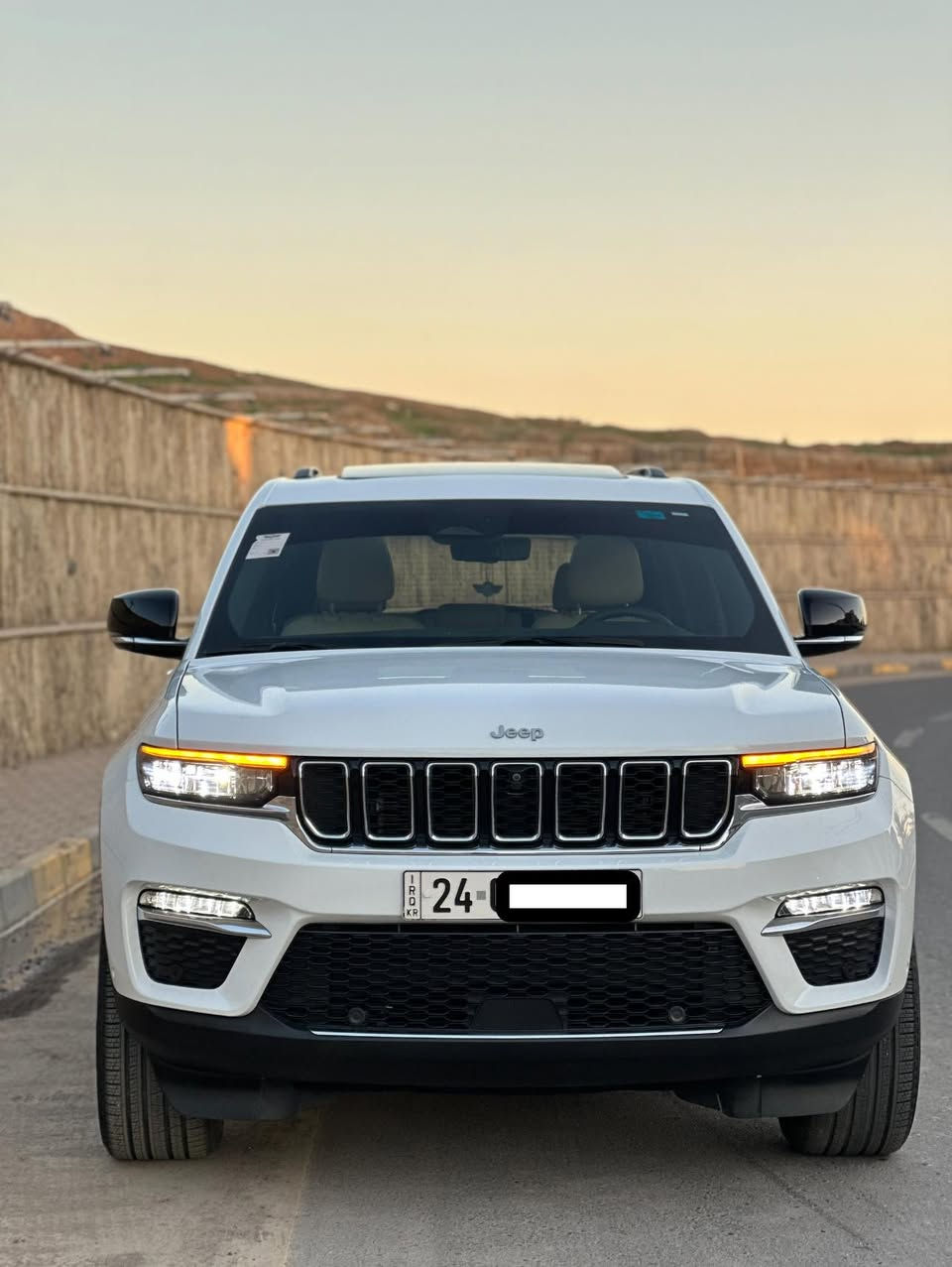 السلام عليكم رمضان كريم
نبلش وياكم بعروض العيد
جيب لمتدد بلص
وكالة هارلم 
موديل ٢٤ 
رقم دهوك 
سنويه جديد 
هزه جديد
شرط التحويل 
بعدها بالضمان 
ثلاث سنوات او ٦٠ الف كيلو 
ماشيه ١٦ الف كيلو متر 
.
السياره بوضع الشركه مكفوله كفاله عامه من كل النواحي 
.
المواصفات 
لمتدد بلص اعلى فئه
كشنات تدفئه تبريد امامي 
وخلفي تدفئه 
عداد ديجتال 
كامره خلفيه و إماميه 
خمس كامرات محيطيه
ستيرن تحكم كهرباء 
كشنات خزن 
رادار امامي 
داخل بيج 
فور ويل المرغوب 
دبلات 
بردات خلفيه 
بانوراما 
كشنات امامي كهرباء 
قطعتين تبريد 
كير ماوس 
شاشه كبيره 
العده مالتها بريحه الشركه 
.
الموقع الموصل حي نركال 
لمعرفه السعر الاتصال على الرقم 
***********
