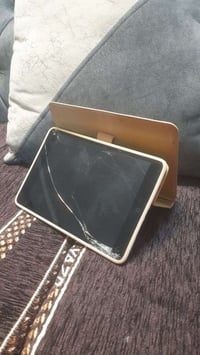 آيباد • شاشة مكسورة • كفر وواير