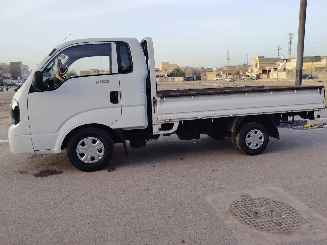 السلام عليكم كيا بنكو موديل 2016 سياره مكفوله كفاله عامه على وضع الشركه سنويه السياره للثاثين مكان السياره البصره سعر السياره 108 ورقات وبيها مجال ***********
