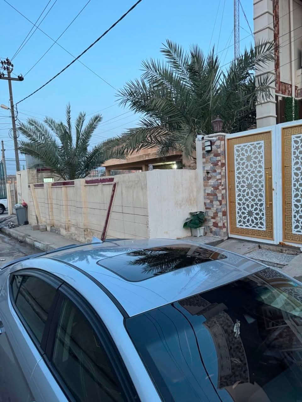 السلام عليكم
النترا 2020   
محرك 4 سلندر 2000 
السيارة فوول مواصفات 
فتحة سقف
بصمة + بصمة ابواب
رادار امامي مانع تصادم
رادار جانبي نظام النقطة العمياء
كامرة خلفية مع حساس
نظام تحديد مسار
نظام تصحيح مسار
مثبت سترين
مثبت سرعة
فول تحكم سترين
وضعيات قيادة سبورت نورمل سمارت
شاشة تدعم الكاربلي ولاندرويد اوتو 
وبعد بيه مواصفات
السيارة وارد امريكي
بيها اربع قطع السيارة 
صبغ بنيد وهلال الجاملغ جهه الصدر وتعديل حافة جاملغ جهه السايق  
السيارة ماشية 139 الف
مكان السيارة الانبار الفلوجة 
السعر 123 ورقة
رقم الهاتف/ ***********
