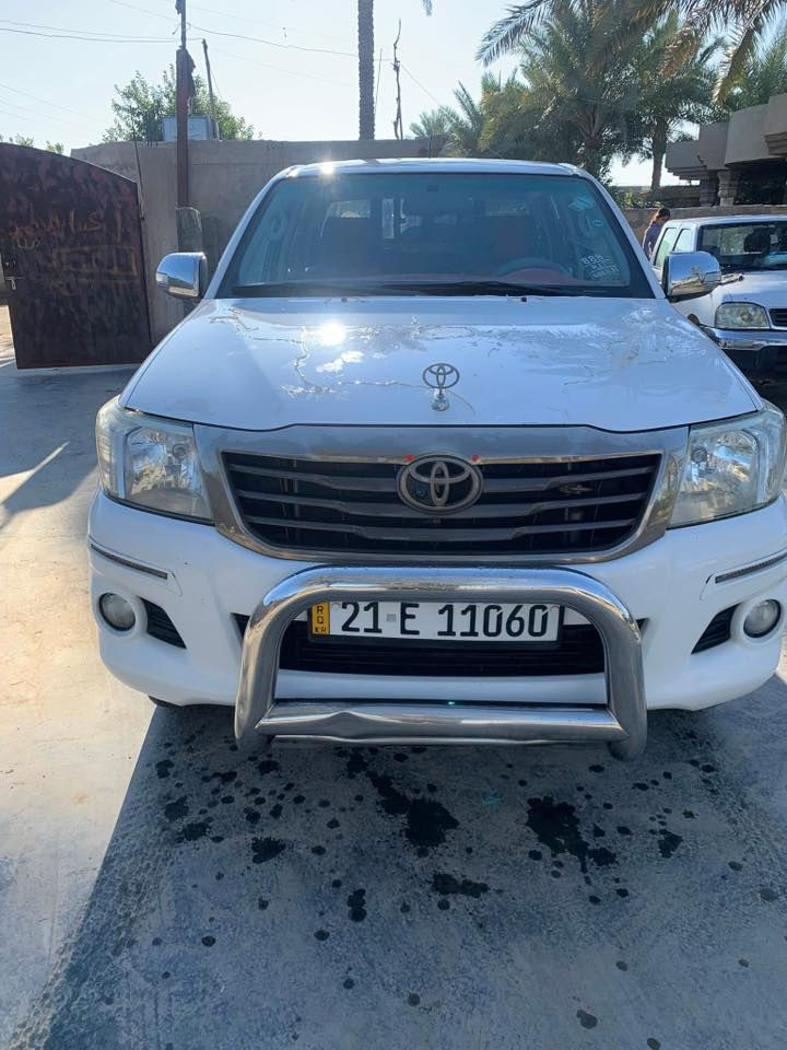 تايوتا هايلوكس موديل2015 رقم شمالي سليمانيه انگليزي تحويل او وكاله شرط مكفوله من الضربه والصبغ كير عادي محرك كير مكفولات مامفتوحه السياره كلش حلوه مابيها اي نقص جاهزه من كل النواحي احلى من الصور  مكان صلاح الدين ناحية يثرب للاستفسار ‭0773 410 7864‬ ومن الله التوفيق
