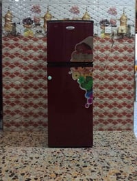 ثلاجة • نظيفة • حجم ٨