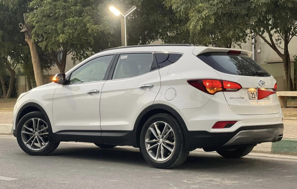 بسم  الله 
للبيع فقط
سنتافي  خليجي
موديل ٢٠١٨
ماشيه ٨٦ الف كيلو
سعره ١٨٥ وبي مجال بسيط
كلين تايتل السياره مكفوله من الداعاميه لدعاميه
فحص سونار كامل بالصور موجود شوف كل الصور واتصل وتدلل 

محرك ٢٤٠٠ دوش المرغوب شرط ما مفتوح بدون صرف او بخار  او تنقيص شرط الفحص
سبع ٧ راكب
كشن السايق كهربائي
ABS بلادي
تبريد مركزي كل المقاعد
المرايات شفط اشاير بالمري
كشنات مغلف دوشمة درجه اولى 
تبريد تدفئة كله كامل شغال ثلج
كير محرك مكفول من كل النواحي
ويل ١٨ زوج تايرات جديد
حساس امامي وخلفي  ٤ اتجاهات
يدات نيل بلادي
نقه فقط البصمه والفتحه
السياره مال بيت شرط بريحة الشركة جديده نقص ربع مابي مصرف
رقم سليمانيه مجدد لحد ٢٠٢٨
مكانه بكفري 
باسمي السياره 
فقط اتصال 
***********
