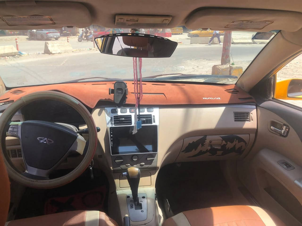 شيري A5 موديل 11 بغداد مصفره هيئه وغرامات هزه جديده صارله ٤ ايام من داورته بسمي تبريد ثلج غرفه نضيفه شاشه وكامره كهربائيات كله شغاله سياره مابيه ضربه كير ومحرك بلادي سعر 41 وبيه مجال مكاني كربلاء ***********
