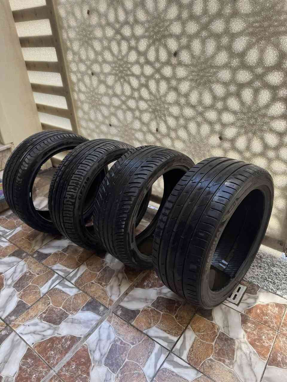 للبيع تايرات زوج قياس225/40/19
وتك واحد قياس 245/40/19

وتك واحد قياس 235/40/19

واسبير مال النترا هم جديد

قيم واخذ مكاني بغداد ***********
