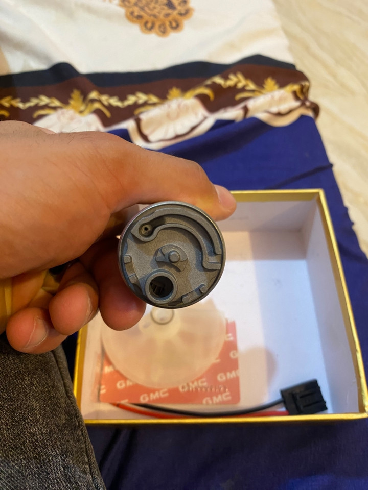 السلام عليكم
فيت بم جديد جبته اول بارحه من بغداد مال سياره GMC 
جديد ما مستعمل سبب البيع جبته لموطور هونده ومارهم عليه وداريد ابيعه 
ولفيت بم الاصفر مال سيارات (جوكر) 
ثنينه جديدات للبيع 
للاستفسار خاص مفتوح ***********
