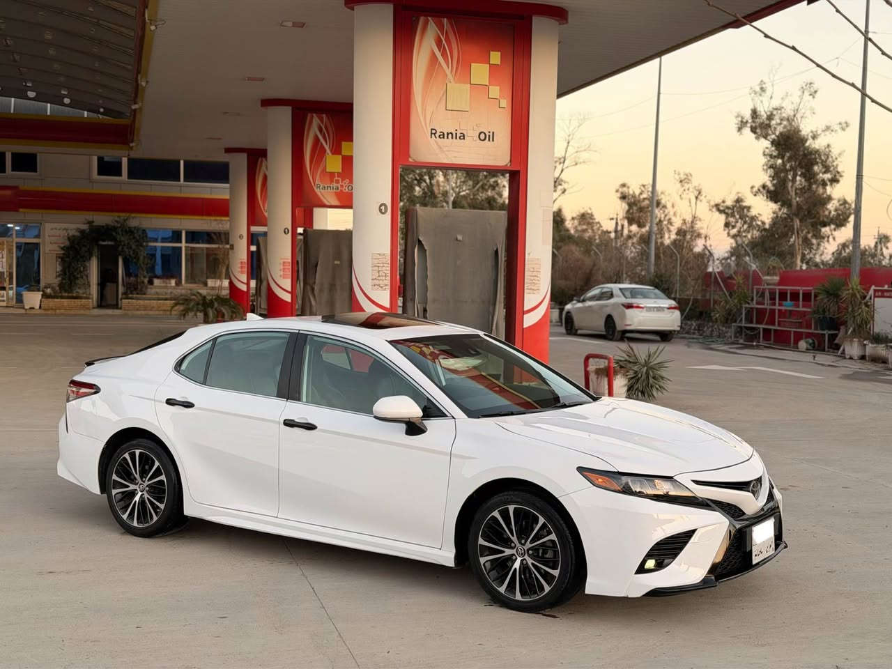 کامری ٢٠١٩ SE 
سلایت رادار کوشن جلد و کارەبای زینۆن دژە خلیسک ٣ گێر
گیرو مەکینە نەکراوەتەوە بەشەرت بەێ عەیب 
بۆیاخ / ٢ پارچەی بۆیاخە لەگەل کەمێک بن دەرگایەک
4T1B11HK9KU736203
٩٣ مایل رۆیشتوە 
سەیارەکە نمونەیە لە جوانی هەموو گیانی بەشەرت هیچ خەلەلی نیە هیچ گلۆپێک پێ نیە 
نرخ/ ١٦٨ 
شوین/ رانیە 
کۆرەک/   ***********
ئاسیا  /  *********** رانية, السليمانية
