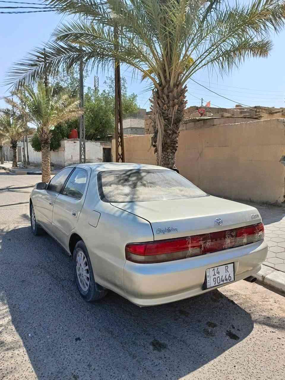 سيارة كرستا ذهبي نظيفة رقم بصرة انكليزي مكينة ونجي مكفولة من العيب الشرعي  *********** فاو, البصرة
