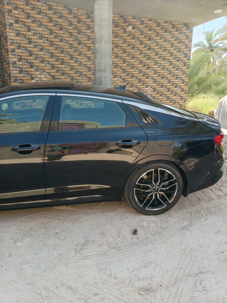 سلام عليكم شباب للبيع كي فايف 2023 ماشيه 17الف ميل سياره فول للأخير 2500تيربو سياره حادثه جنطه سياره بدون قطع تبديل بدون صبغ بدون إرباك رقم بغداد حره سعر السياره 173وبيه مجال ***********
