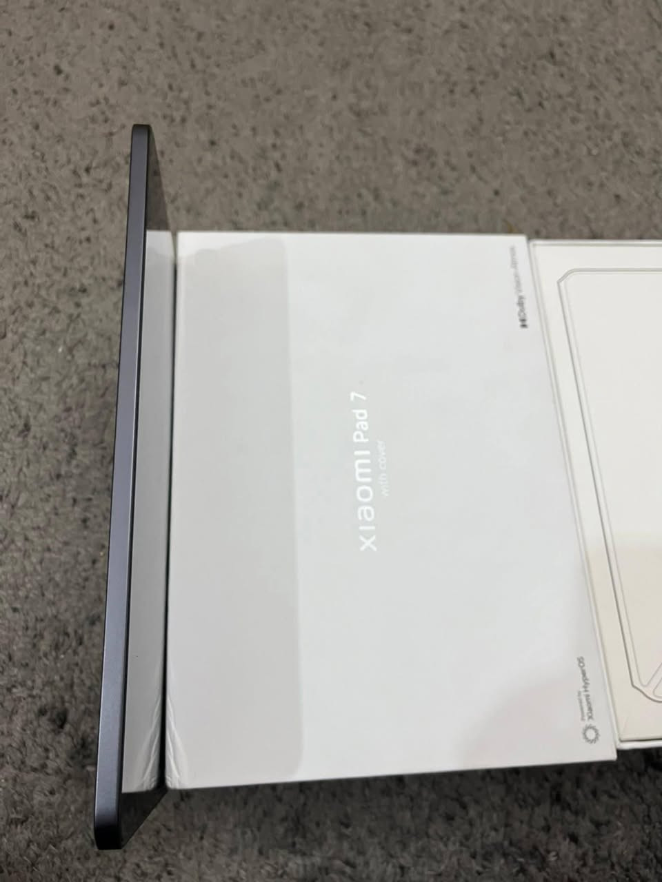 شاومي باد 7 نسخة 256 رام 8
التابلت نظيف جدا مستخدم قليل
نسبة نظافته 100% .
مواصفات التابلت : 
شاشة حجم 11.2inch بدقة 3.2k الوان ولا اروع . تردد144 هرتز عليها طبقة حماية اصلية .
معالج Snapdragon 7+ gen 3 معالج قوي جدا بالالعاب . الي يبحث عن تابلت للببجي ينطي 90 فريم . 
بطارية 8840 تدعم شحن سريع 45w
4 سماعات بتقنية Dolby Atmos
السعر 400 قفل 
مكاني نجف ***********
