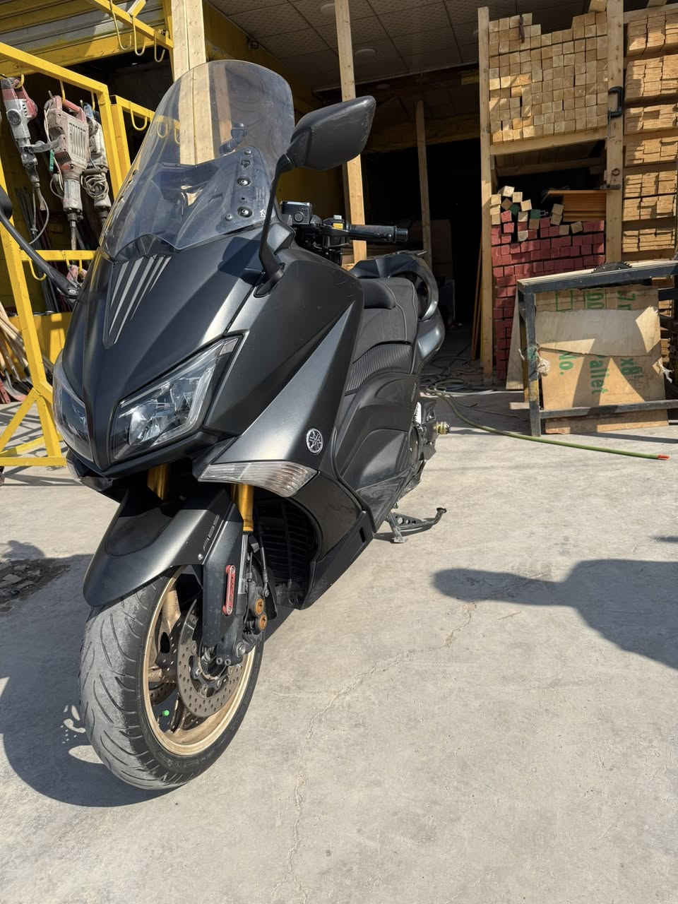 سلام عليكم. تي ماكس. مديل 17بصمه الدرجه بحالت الوكاله جديده لوك ستخدام شخصي. مال رمبه مكان. بعداد 
البلديات غير مدوجت علا خاص. ***********
