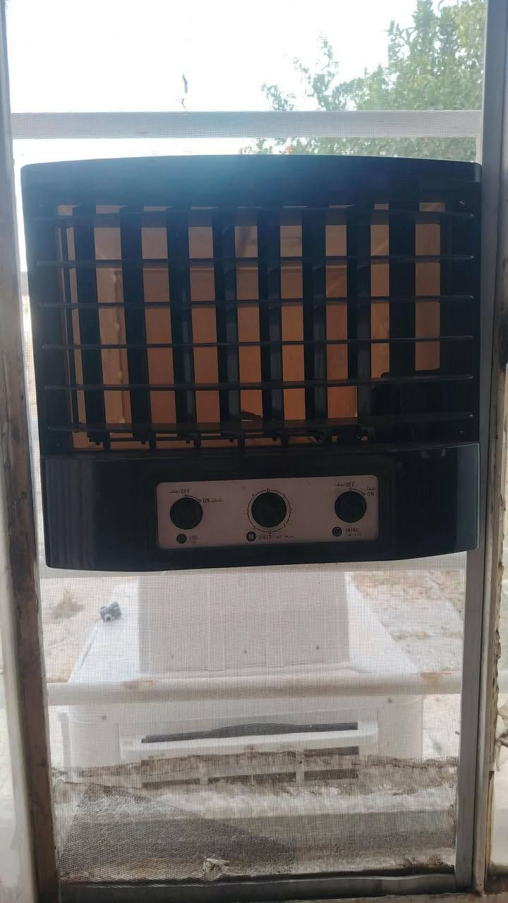 من رخصة الادمن
مبردة دكت مستعملة لمدة شهر
نظيفة حيل
سعرها ٢٥٠ وبيها مجال شي قليل
للتواصل الاتصال على الرقم ***********
