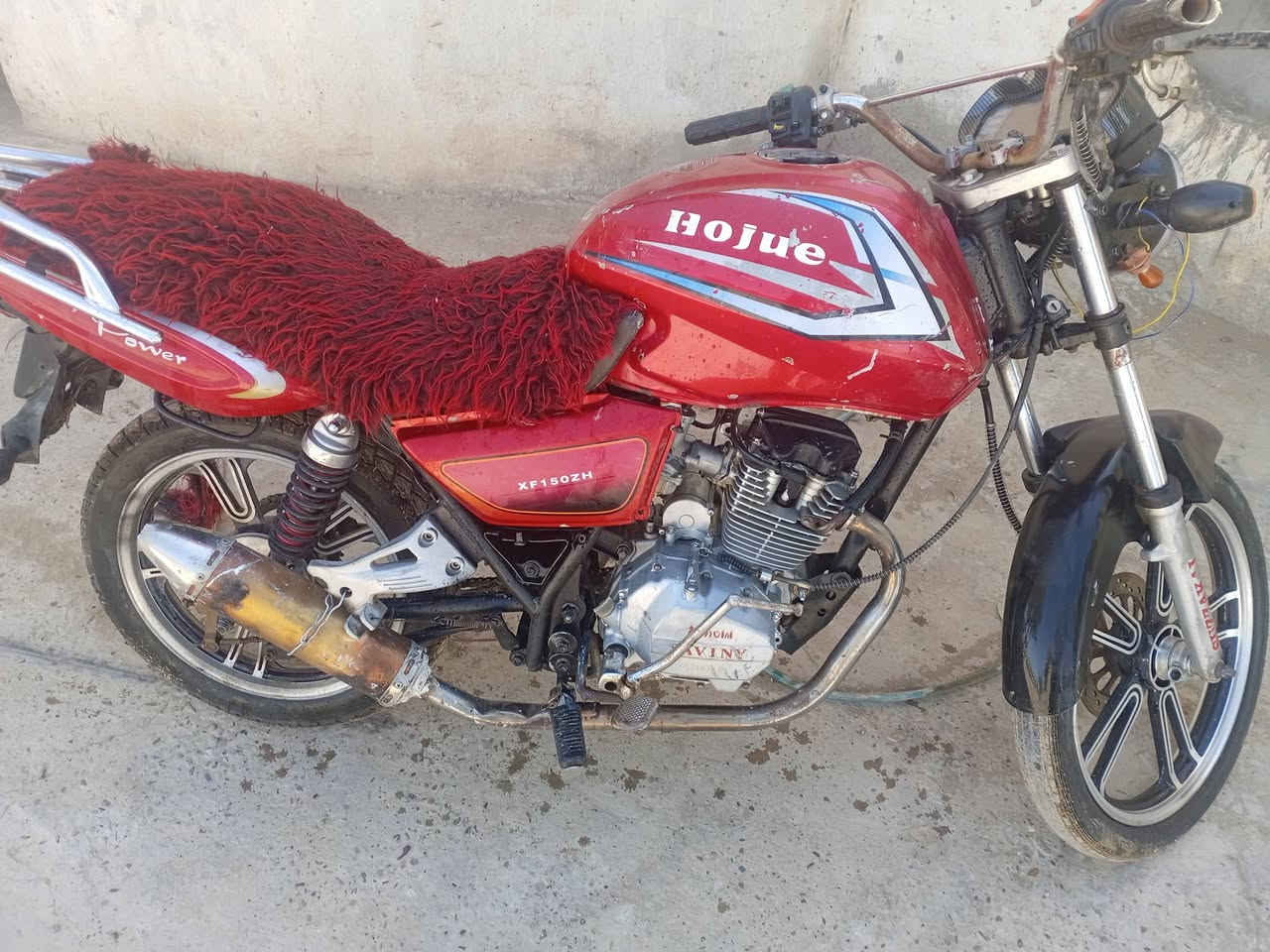 بانده للبيع مديل ١٩ محرك يراني عشرين السعر ٣٠٠ وبيه مجال ***********
