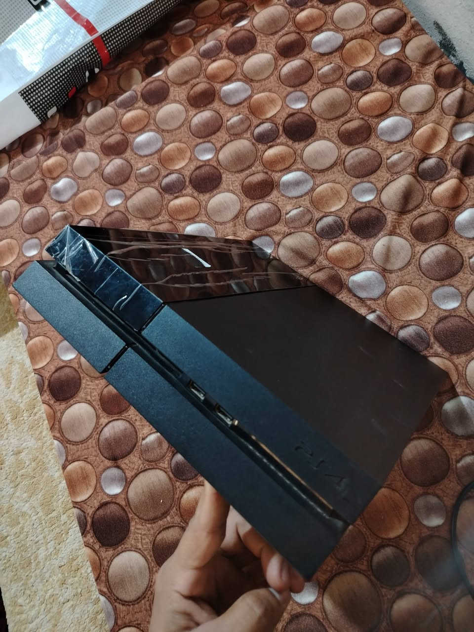 بلايستيشن 4 فات (PS4 Fat) مهكر ذاكره 512 نظام 12
السعر 230بي مجال بسيط
يدات 2 مع كابل الشحن 
تواصل *********** وتساب وخط شغالات ثنينهن 

مكاني ديالى بعقوبه
