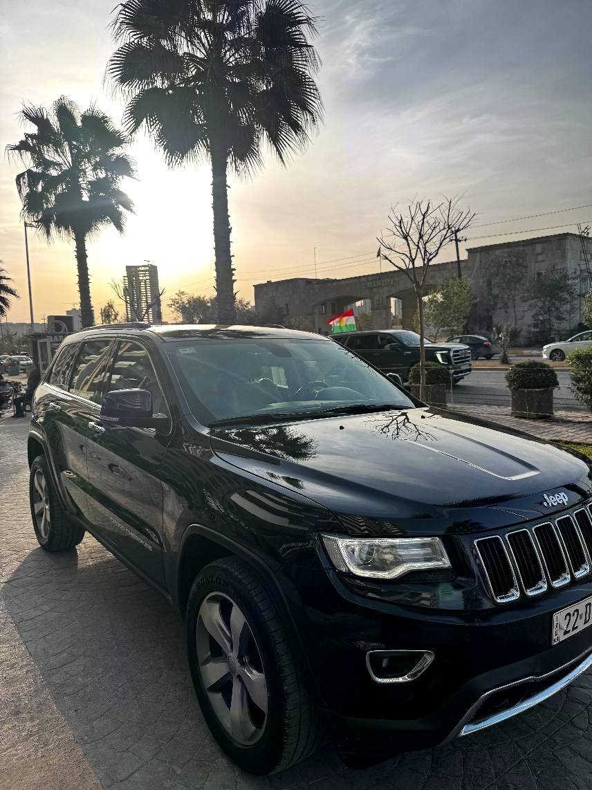 jeeb جێب لاریدۆ 214 
بێی لێدران بێ سبوغ تەنیا یەک بست هەروەک لە سۆنەرەکەم دانایە تەعدیلە تەنانەت دەعامیش سبوغ نیە هەموو گیانی بە شەرت
قەپات موسەفات خەلیجی ناو زەرد
دەبڵ ئەکسل 4×4
گێر مەکینە بەشەرت بێ ئەوەی کرابیتەوە
تەنها 170هەزار ڕۆشتوە سەیارەکە زۆر خاوێنە 
شاشە گەورە 
کوشن گەرم 
سەقف پانۆراما 
بەسمە ...دەرگاش بەسمە کردنەوە و قوفڵ بەسمە
سەنەوی نوێ تازە کرایتەوە  2028مانگی 7

پلاک نیە لە قەلبی ئیش نەکات بەس ماشاءاڵڵە دەوێت

سوندوق شەفت کردنەوە و قەپات کردن
تایەی نوێ 
ڕونی گێڕ و مەکینە تازە گۆڕدراوە 
۰۷٥۰۷٤٤۷۷٦۰
ڤایبەر وەتس ئاپ بەناو خۆمە أربيل, العراق
