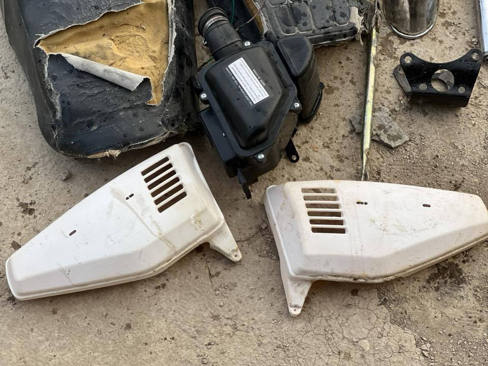 سلام عليكم شباب غراض للبيع قيم واخذ البگ لايت يشتغل كلشي مابي على الفحص والويل الوره نامه الاصلي 
وشوته جديده قيم واخذ مكاني رميثه
***********
