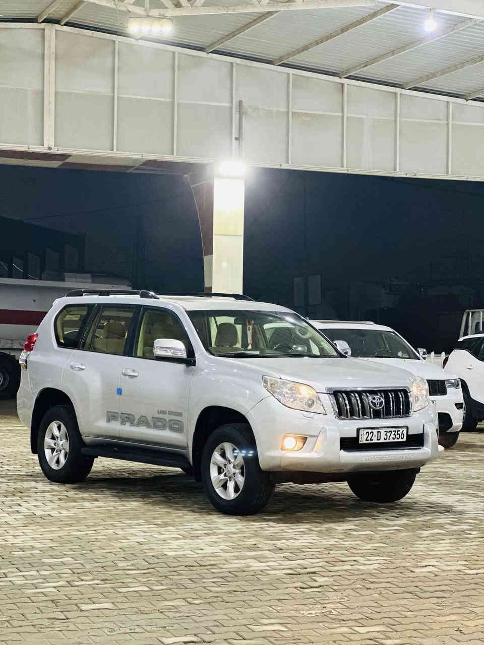 سلام عليكم 

البيع مراوس 

مكفول من صبغ ضربا تبديل بارد كفال عامه حتا دعاميته بشرط الفحص 

مكينه وكير مكفولة غير مفتوحة 

موديل 2013

موصفاته 

مكينه ٦سلندر 

دبل تانكي 

فتحه 

فور ويل 

ثلاجه 

مري شفط 

بصمه 

٧راكب 

٣قطع تبريد 

تحكمات استيرا 

شاشه 

كامرا 

حساس امامي وخلفي 

دبل تانكي 

باقي موصفات معروفه 

***********
