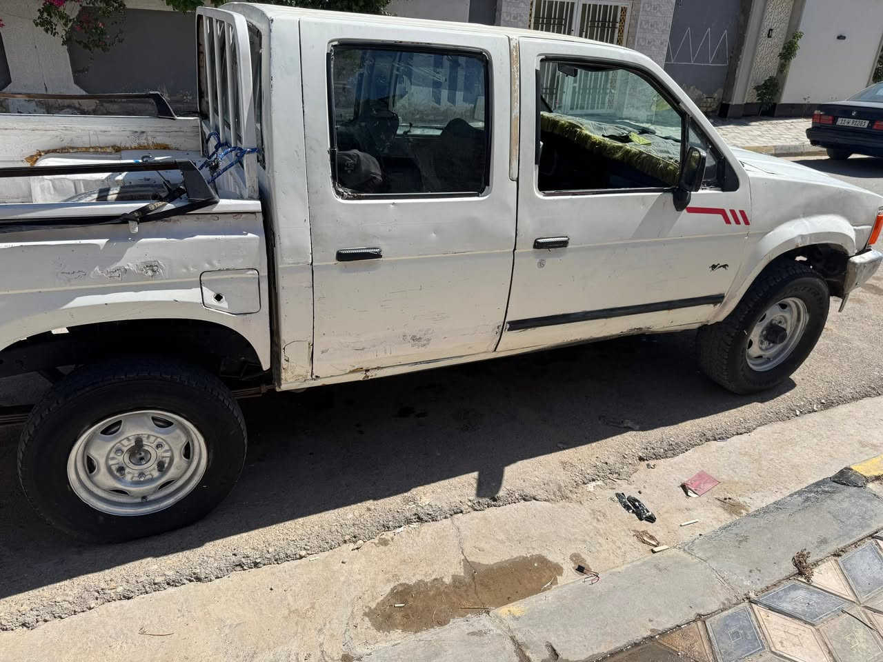 سلام عليكم  بيك اب نيسان دبل قماره موديل ٨٨رقم ميسان دولي محرك وكير ونجي ٤سلندر السيارة حلو ه مال جنايه كهربائياته كله شغاله  عنوان واسط قظاء الحي 
*********** 
***********
