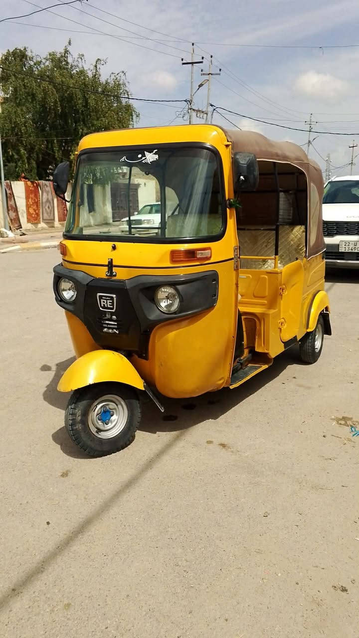 السلام عليكم تكتك موديل 21رقم وسنويه واسط شرط تحويل (ملاحظة تكتك بيه #لغــد)
السعر 7ونص وبيه مجال 
مكاني واسط النعمانيه 
‏‪***********‬‏او‏‪***********‬‏
