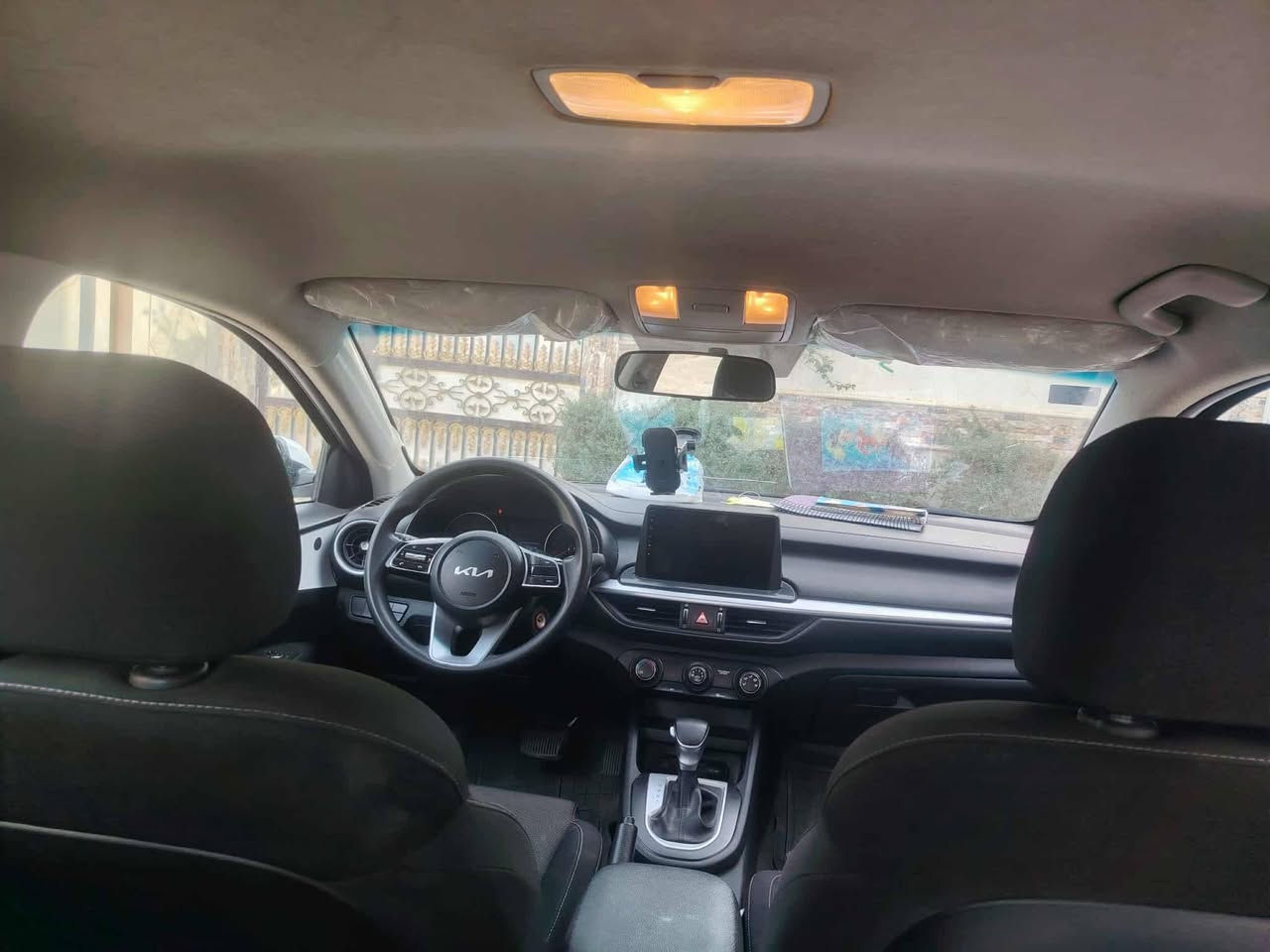 السلام عليكم للبيع سيراتو 2024 بحاله جيده صدر جديد تخم تاير ماشيه ٩٥ الف السعر 173  الرقم ***********
