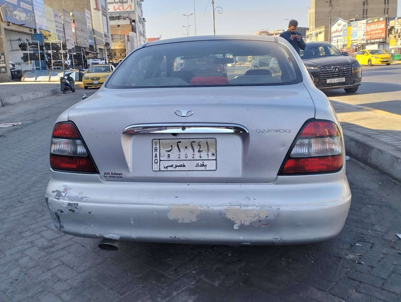 السلام عليكم دايو لكنزا موديل 2000
السياره خير من الله صدر امامي وخلفي لوك مال حاويه 
تخم تاير جديد ويل كب محرك وكير وضفيره وعقل مال حاويه شادهن منضومه التبريد كلها حاويه نقص غاز فقط 
مدوشمه ارضيه وكشنات وشاشه ودشبول لوك 
السياره مكفوله من الضربه بلاديه شوفة عينكم 
***********
