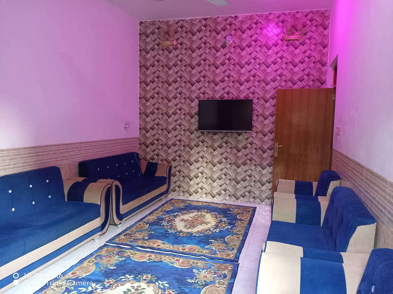 ✅دار للبيع طابو صرف

✅حي الزهراء ثاني عن شارع ٢٠ التبليط

✅المساحه ١١٦ متر واجه ١١ متر

✅البناء طابقين كونكريت مسلح بناء حديث

✅الطابق الأول//

✅غرفة وصاله واستقبال ومطبخ وصحيات داخلية وخارجيه ومناور وكراج

✅الطابق الثاني//

✅غرف عدد ٢ وصاله

☎️للاستفسار ***********

✅مكتب ابو عبدالله الشمخاني للعقار
