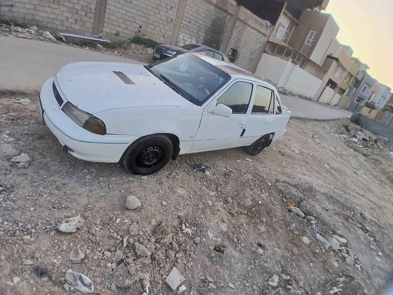 سلام عليكم اللبيع دايو سلو موديل 95 رقم بابل نكليزي هزه جديده بسمي تحويل مباشر محرك وكير كفاله عامله كهربيات كله شغاله سنويه 28 المكان ديالى بعقوبه رقم الهاتف ***********
