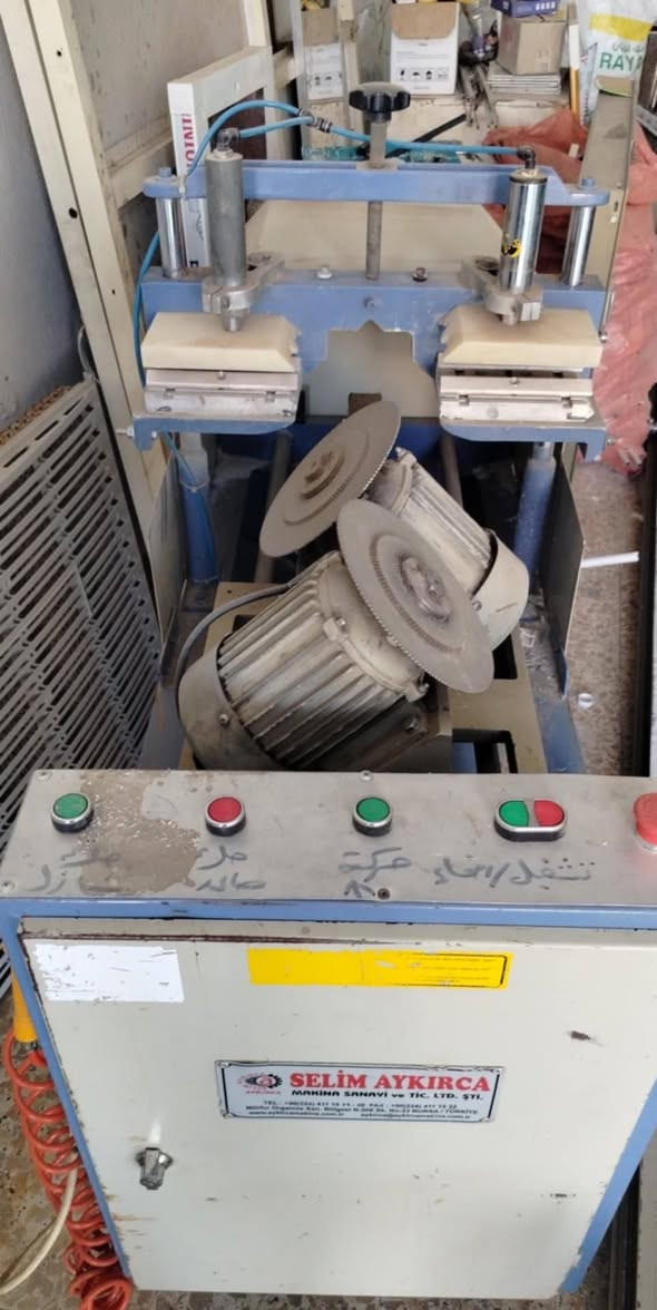 سلام عليكم ورحمة الله وبركاته
اخوان مكينه. ماسكه. جوكر. سنكل
تركي. سليم. شغاله على الفحص.السعر(((  ٨   ))) ورقات
800دولار 
ملاحظه     ماطور واحد استندر والثاني ملفوف؟
العنوان واسط الكوت  دور العمال للاستفسار والاتصال وتساب أو عل الرقم ***********
