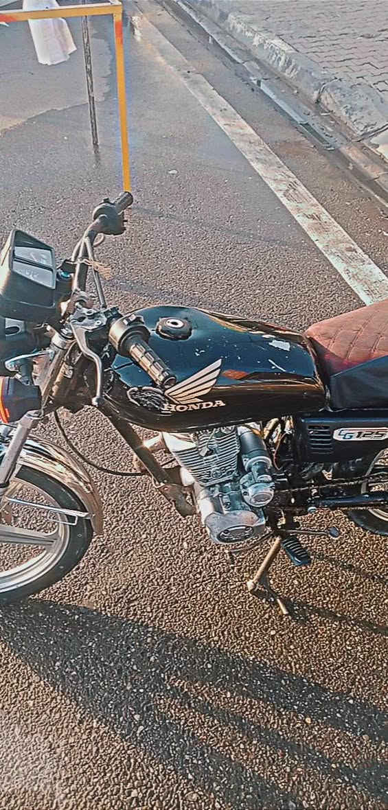 السلام عليكم موتور درجه اولى خمسه جير موتور نظيف كهربائيات شرط موتور 2017 محرك 20 مطار جدا نظيف السعر 275 وبي مجال الناس الطيبه وانا ما متواجد بالفيس هذا رقمي*********** كركوك
