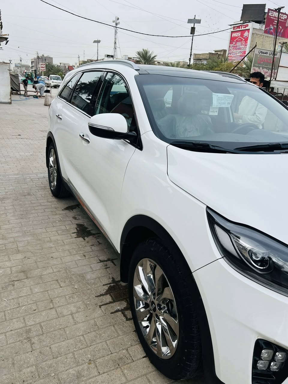 السلام عليكم سورنتو موديل 2019 شكل ال20  سياره خليجي ماشية 91 الف هاي صورها والسونار موجود بل نشر موقع السيارةً 📍بغداد جميله الرقم ***********
