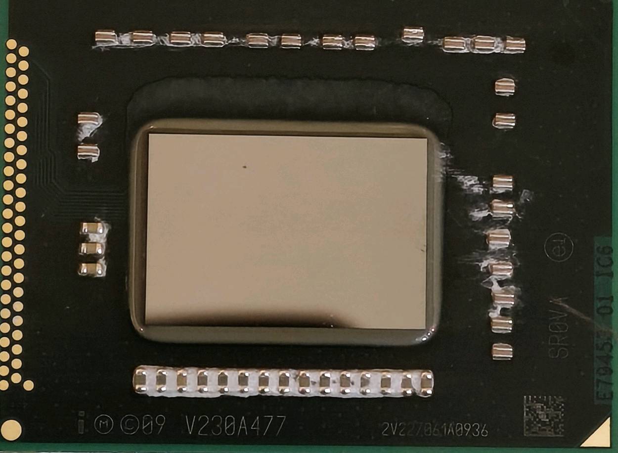 لوحة ام لابتوب مع كيبورد مع سماعه مجموعة كاملة فقط (بدون رام و هارد) 