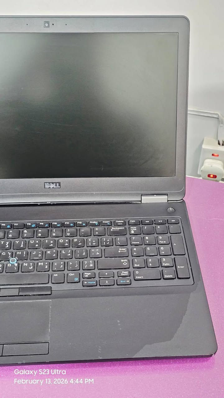 السلام عليكم
core i5 6th 
ram 8 
ssd 256  
                                                        حجم 15.6
dell  5570
السعر 180,000 د.ع 
للتواصل خاص أو الرقم 
***********
