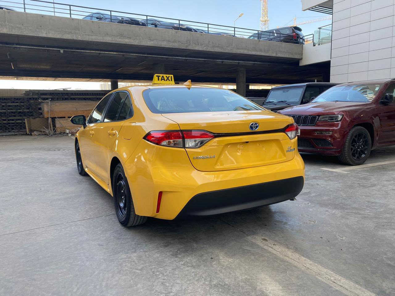 السلام عليكم للبيع كورلا وارد امريكي هايبرد ياباني اصلي السيارة كلين بدون اي حادث سيارة داخلة تقرير مياه امطار برغي ما مبدل بيها سيارة شغالة من امريكا برغي ما مبدل بيها كلها على وضعها الاتصال ‭‭٠٧٧٠ ٠١٧ ٩٥٠٠‬
السعر ١٨٠ بيها مجال بسيط  رقم بغداد 
اني مكلف ب نشر اتصل على رقم
