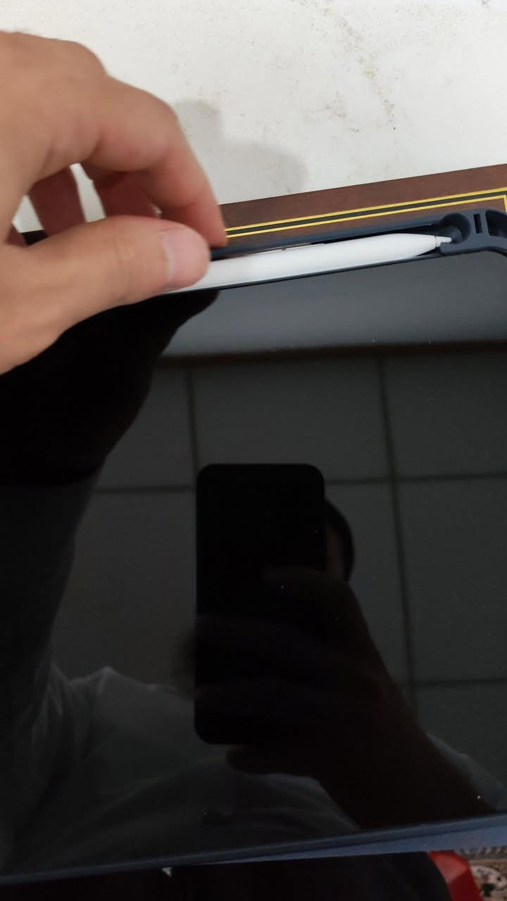 ✍️ للبيع: قلم شاومي الأصلي (Xiaomi Smart Pen – الجيل الثاني)

✅ أصلي 100% ✅ نظيف جدًا ✅ استعمال 7 أشهر فقط ✅ يعمل بكفاءة ممتازة، بدون أي مشاكل

المواصفات: • متوافق مع Xiaomi Pad 6 وXiaomi Pad 5. • حساسية ضغط 4096 مستوى لكتابة ورسم احترافي. • استجابة فائقة السرعة وتأخير منخفض جدًا. • رأس قلم مرن يمنح تجربة كتابة طبيعية. • بطارية تدوم حتى 150 ساعة من الاستخدام. • شحن مغناطيسي سريع.

💰 السعر: 70,000 دينار عراقي فقط.

📍 الموقع: دهوك. 🚚 يوجد توصيل إلى جميع المحافظات.

📱 للتواصل عبر الواتساب فقط: ***********
