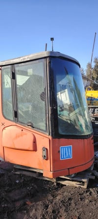 كابينة شفل هيتاكي مع المحرك ولاكسلات للبيع 07504483047 واتساب