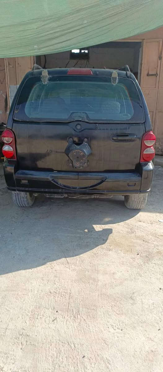 السلام عليكم مكلف بالنشر جيب ادوات 2002 سياره حلوه مكفوله من الكص محركها بي صوت السعر 25 وبيها مجال المكان الأنبار الحبانيه رقم صاحب السياره ***********
