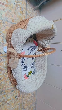كاروك طفل (خوص) نظافه 100% السعر 20 الف وبي مجال مكانه بغداد الرصافه 0...